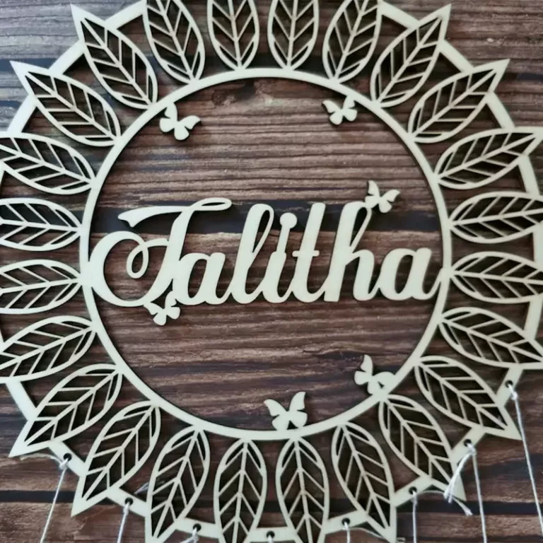 Håndlaget drømmefanger med navn | ⌀ 30cm